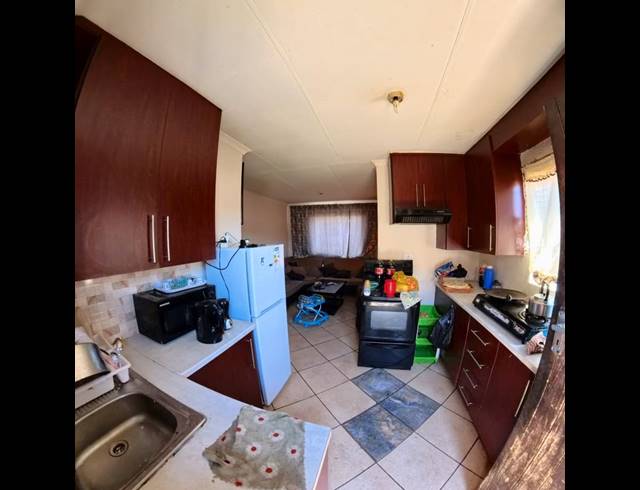 2 BEDROOM COMPLEX FOR SALE IN CLAYVILLE